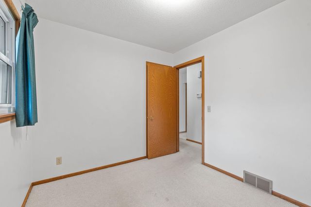 310 Lanewood Lane N, Plymouth, MN 55447