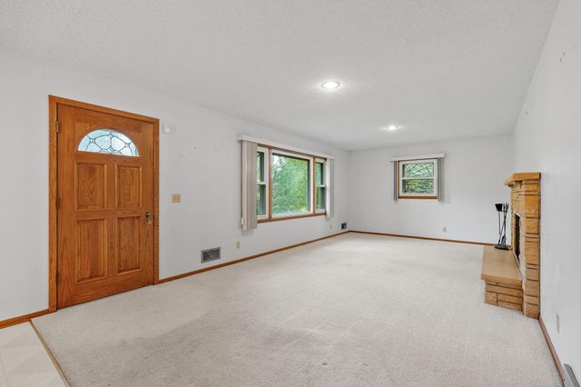 310 Lanewood Lane N, Plymouth, MN 55447