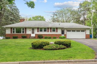 310 Lanewood Lane N, Plymouth, MN 55447
