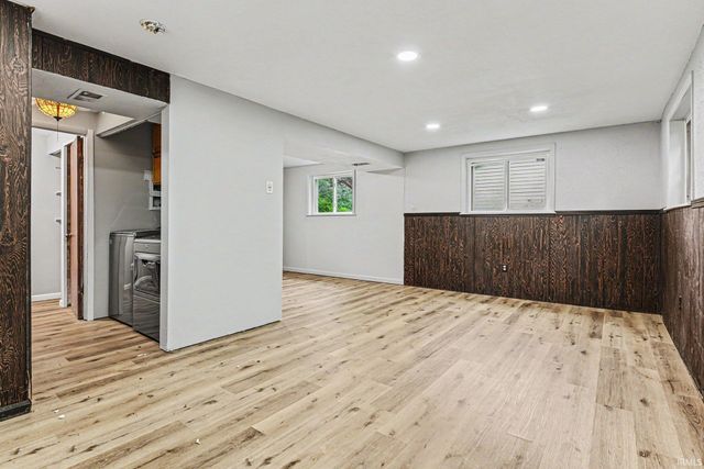 24403 Rolling Oaks Drive, South Bend, IN 46628