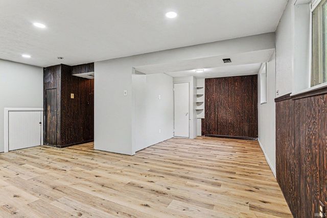 24403 Rolling Oaks Drive, South Bend, IN 46628
