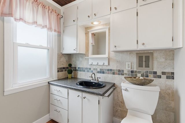 536 W PALACE Row, Geneseo, IL 61254