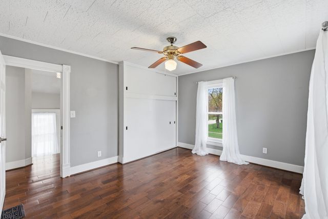 536 W PALACE Row, Geneseo, IL 61254