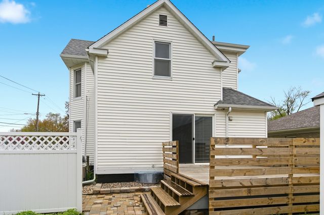 536 W PALACE Row, Geneseo, IL 61254