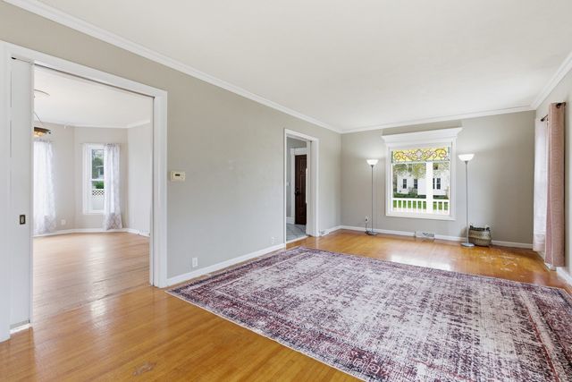 536 W PALACE Row, Geneseo, IL 61254
