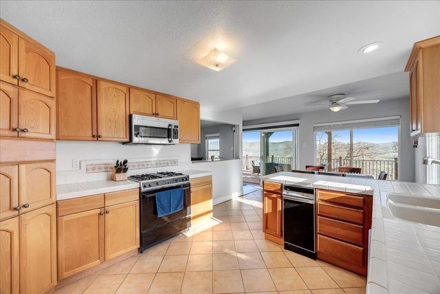 4620 Bayview Dr, Copperopolis, CA 95228