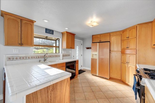 4620 Bayview Dr, Copperopolis, CA 95228