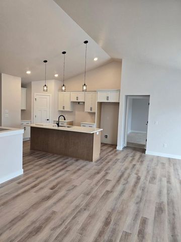 W6843 MCALLISTER CIRCLE, Greenville, WI 54942