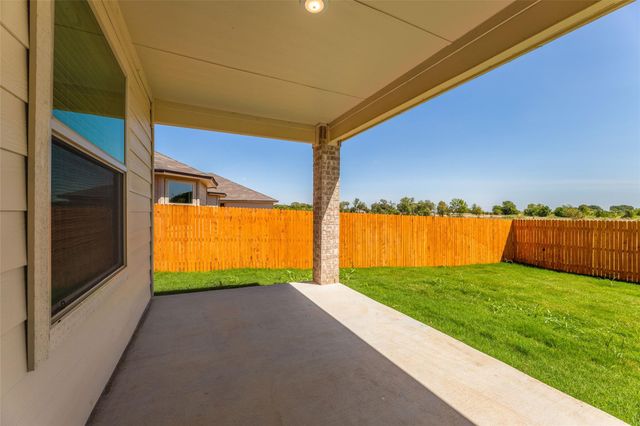 125 Break Ave, Taylor, TX 76574