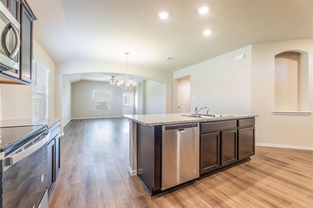 125 Break Ave, Taylor, TX 76574