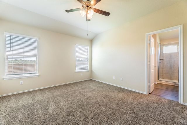 125 Break Ave, Taylor, TX 76574