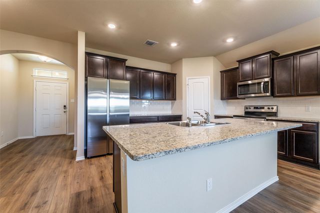 125 Break Ave, Taylor, TX 76574