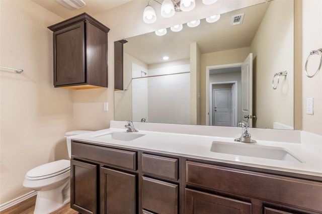 125 Break Ave, Taylor, TX 76574