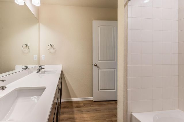 125 Break Ave, Taylor, TX 76574