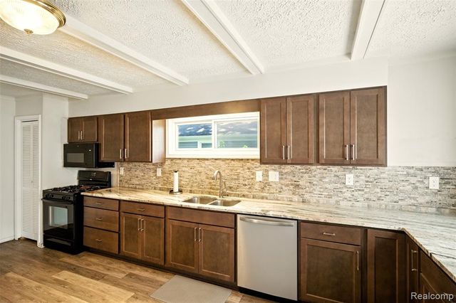 2814 Burdette Street, Ferndale, MI 48220