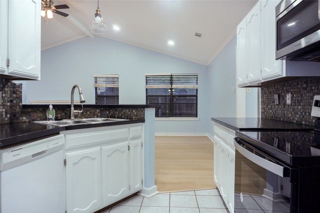 4123 Rye Glen Drive, Arlington, TX 76017