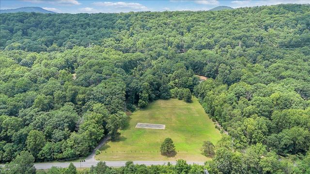 3054 Loch Haven DR, Roanoke, VA 24019