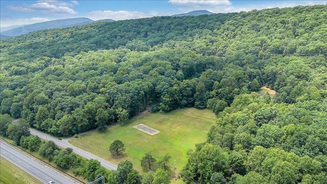 3054 Loch Haven DR, Roanoke, VA 24019