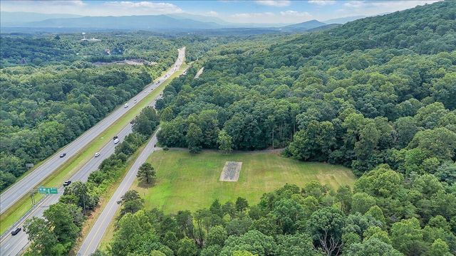 3054 Loch Haven DR, Roanoke, VA 24019