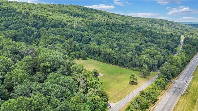 3054 Loch Haven DR, Roanoke, VA 24019