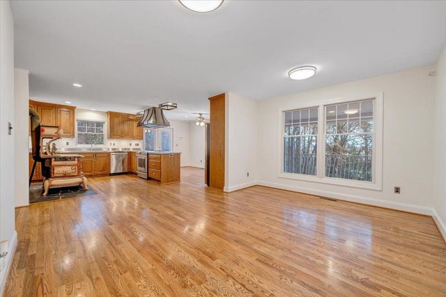 3054 Loch Haven DR, Roanoke, VA 24019