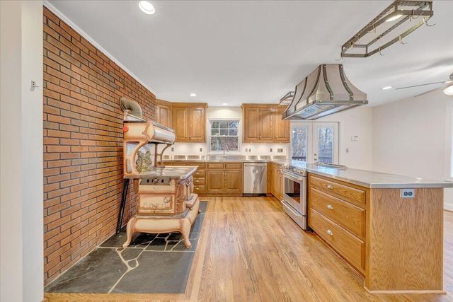 3054 Loch Haven DR, Roanoke, VA 24019