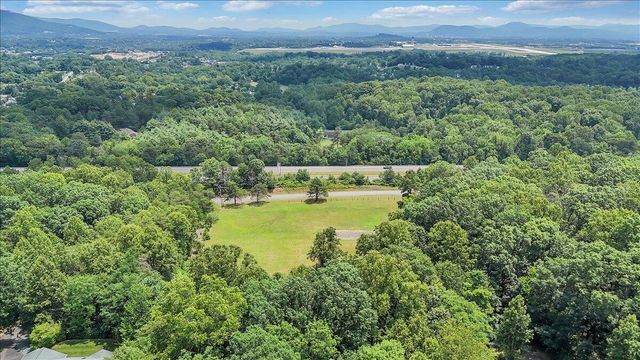 3054 Loch Haven DR, Roanoke, VA 24019