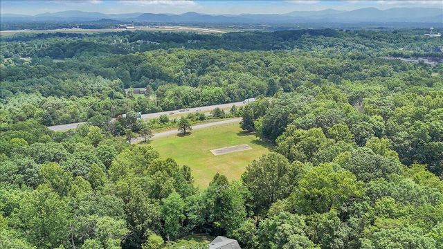 3054 Loch Haven DR, Roanoke, VA 24019