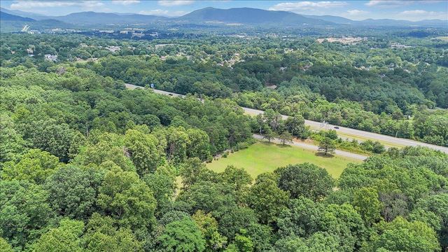 3054 Loch Haven DR, Roanoke, VA 24019