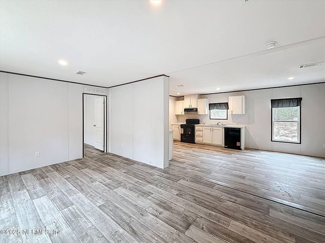 151 LAKE GALILEE Drive, Hawthorne, FL 32640