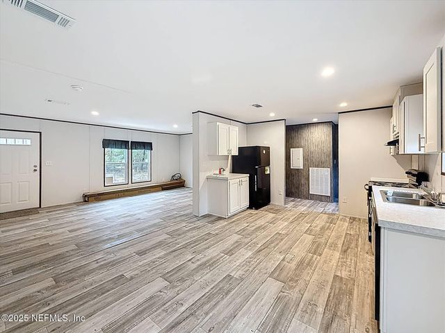 151 LAKE GALILEE Drive, Hawthorne, FL 32640