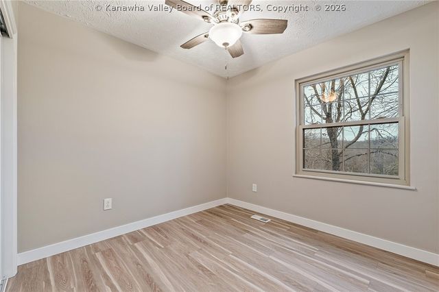 319 Berry Lane, Barboursville, WV 25504