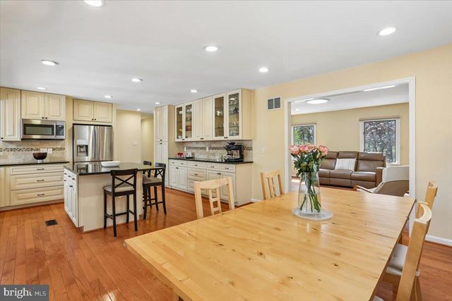 11415 BEDFORDSHIRE AVE, Potomac, MD 20854