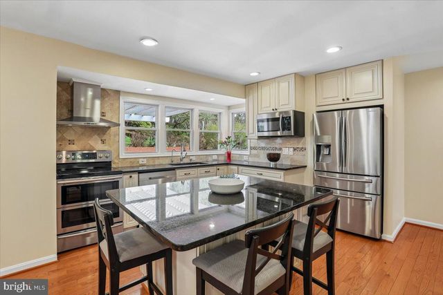 11415 BEDFORDSHIRE AVE, Potomac, MD 20854