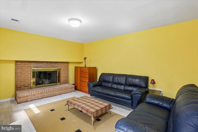 11415 BEDFORDSHIRE AVE, Potomac, MD 20854