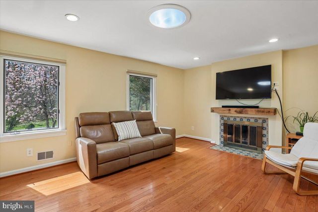 11415 BEDFORDSHIRE AVE, Potomac, MD 20854