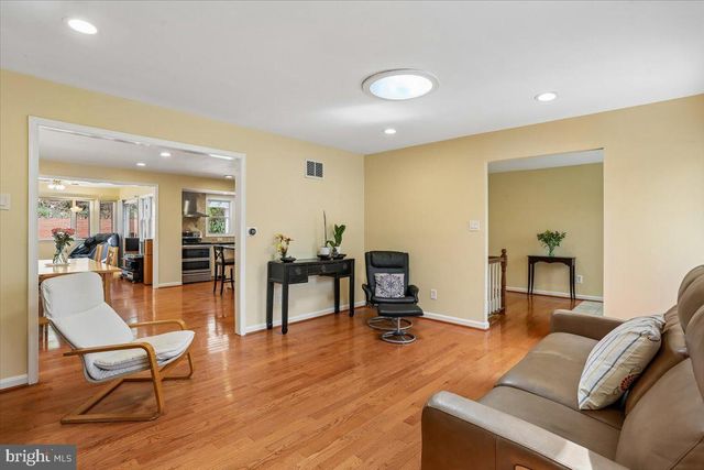 11415 BEDFORDSHIRE AVE, Potomac, MD 20854