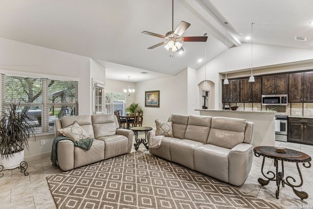 1284 Marlys, Canyon Lake, TX 78133