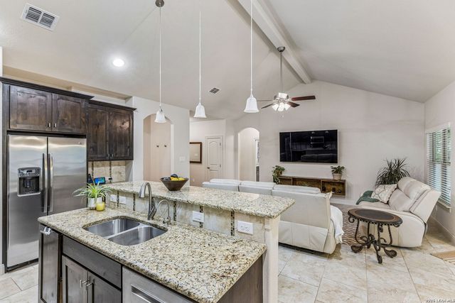 1284 Marlys, Canyon Lake, TX 78133