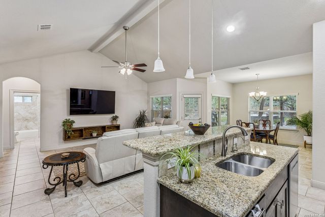 1284 Marlys, Canyon Lake, TX 78133
