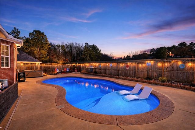 4585 Sequoia Avenue, Springdale, AR 72762