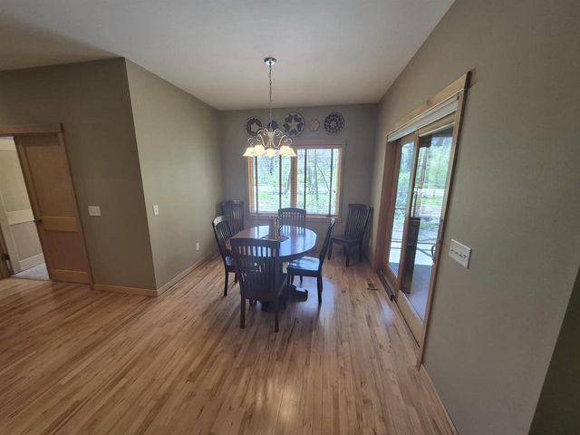 3181 N Crystal Springs Road, Janesville, WI 53545