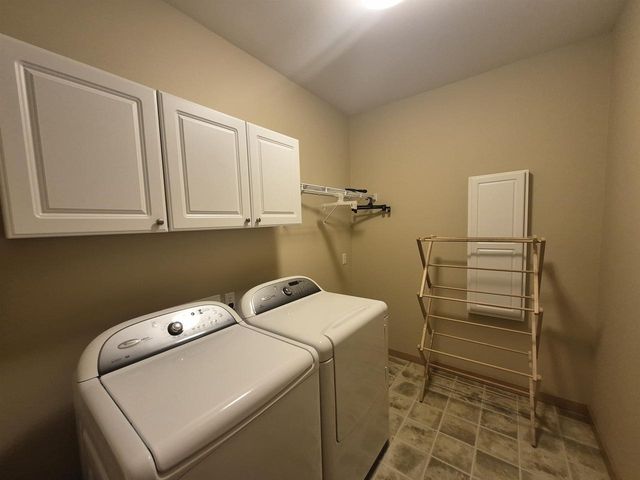 3181 N Crystal Springs Road, Janesville, WI 53545