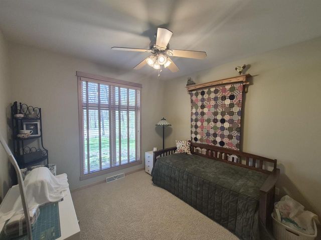 3181 N Crystal Springs Road, Janesville, WI 53545