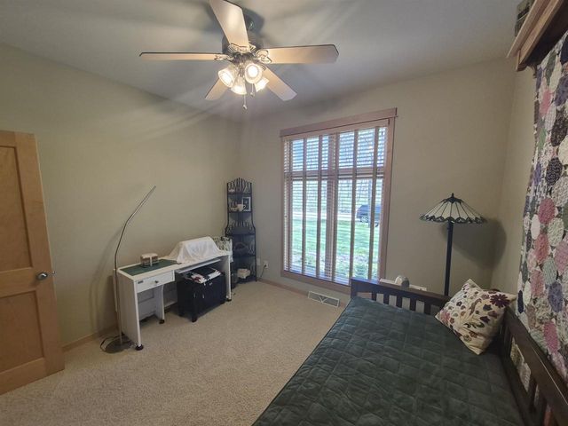 3181 N Crystal Springs Road, Janesville, WI 53545