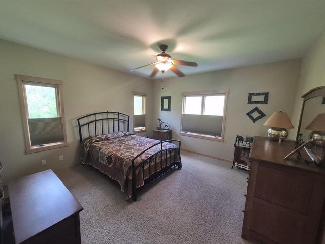 3181 N Crystal Springs Road, Janesville, WI 53545
