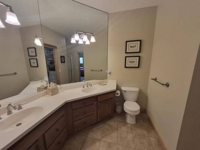 3181 N Crystal Springs Road, Janesville, WI 53545
