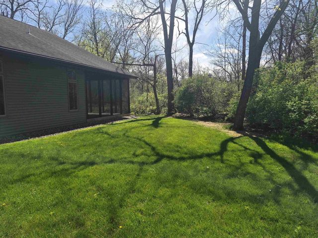 3181 N Crystal Springs Road, Janesville, WI 53545