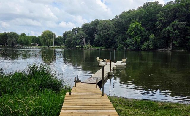 3181 N Crystal Springs Road, Janesville, WI 53545