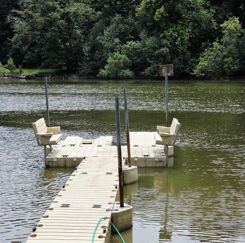3181 N Crystal Springs Road, Janesville, WI 53545
